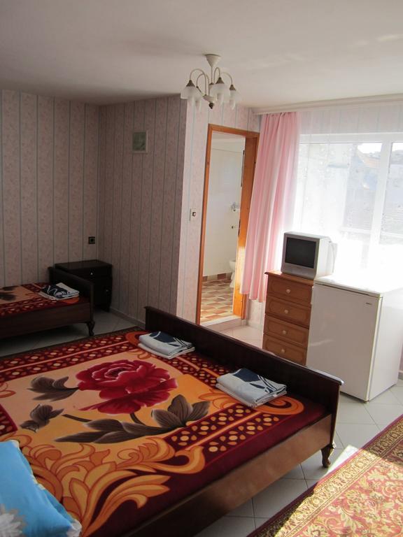 Central Guesthouse Nesebar Exterior photo